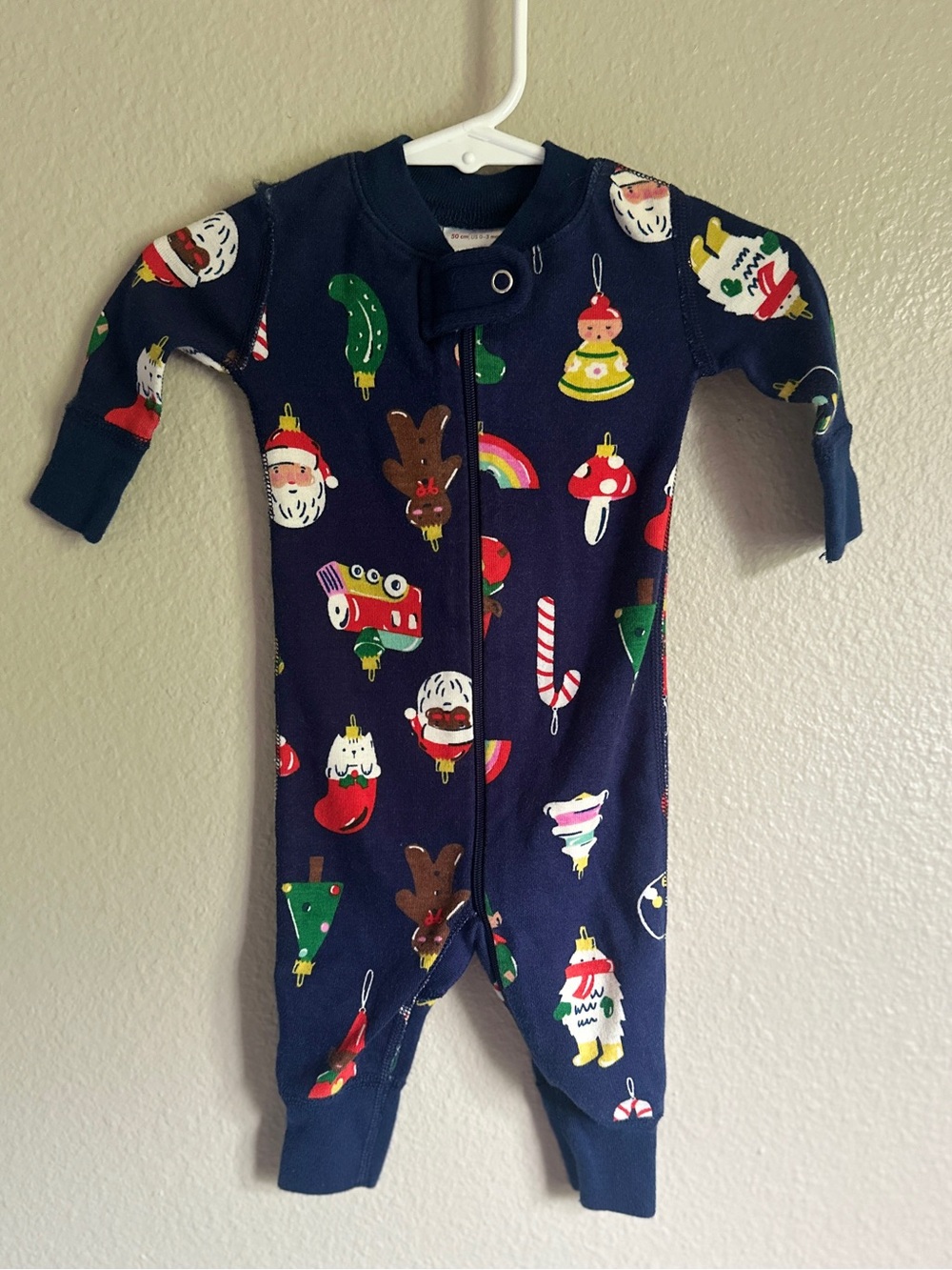 Hanna Andersson size 0-3 months 100% cotton pj with modern ornaments print